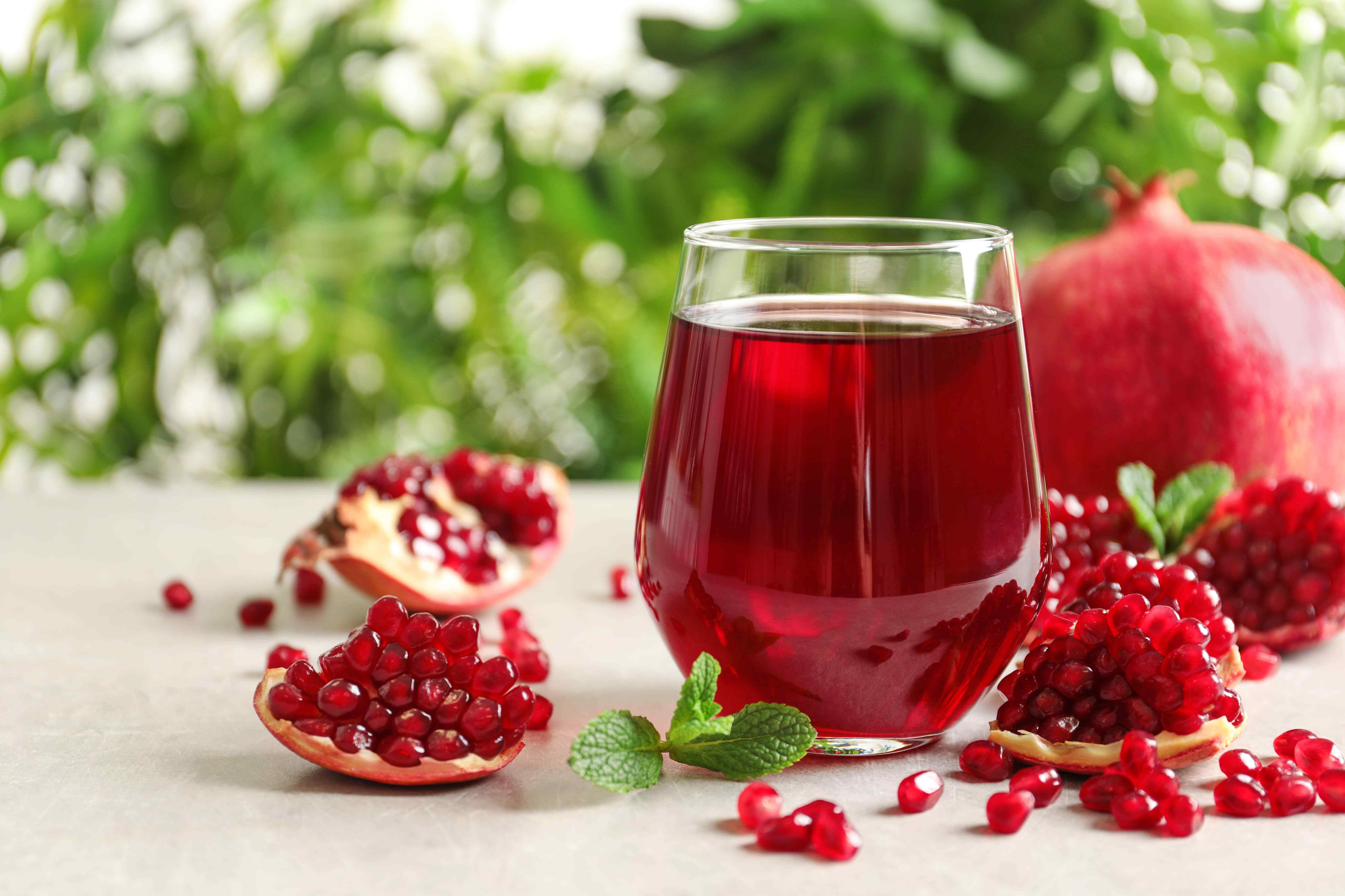 HERE’S WHY YOU NEED TO ADD POMEGRANATE JUICE TO YOUR DIET