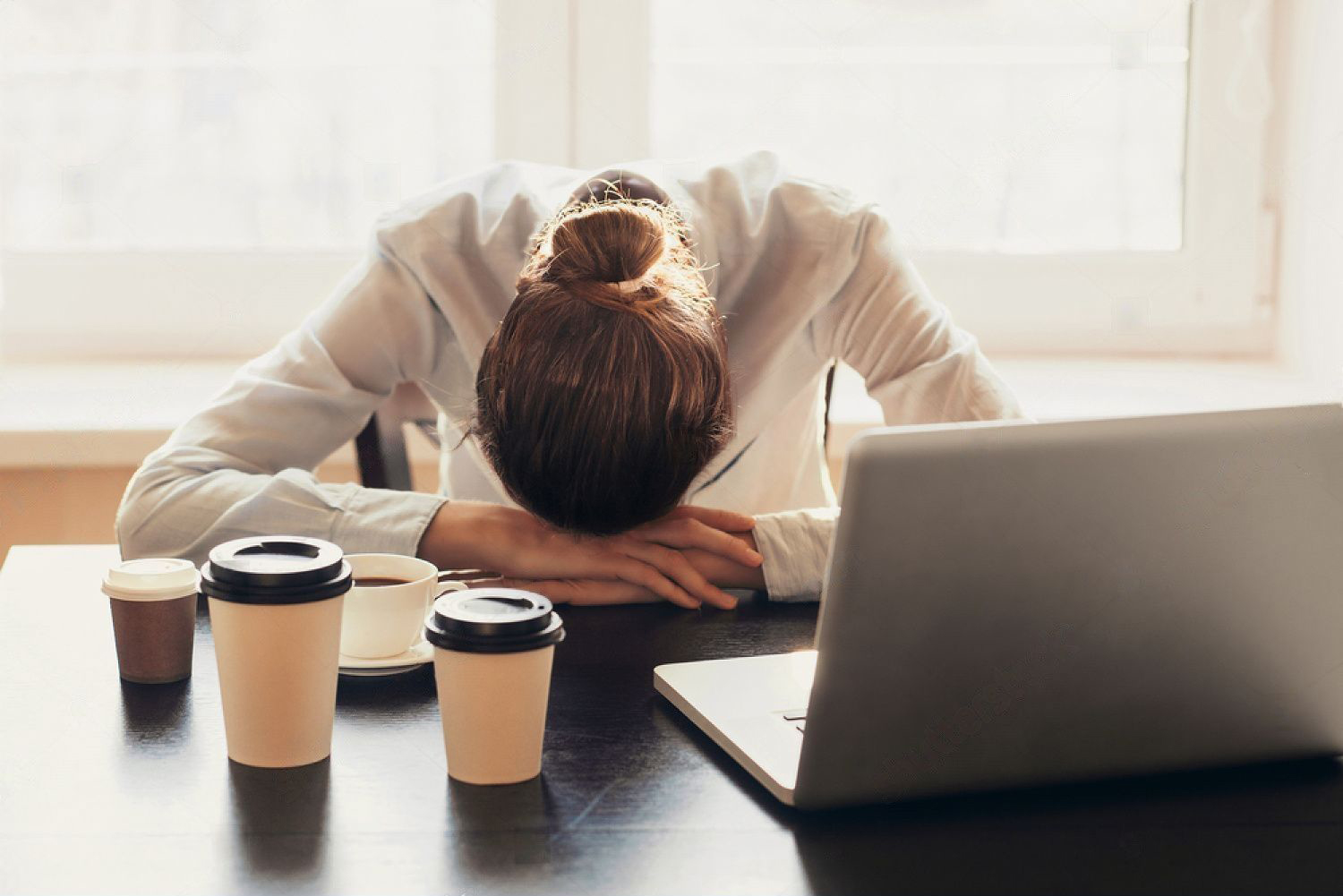 STRESS. BINGE. STRESS.